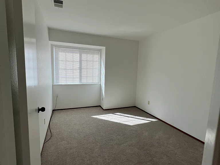 2927 Vista Creek Dr — Photo 15