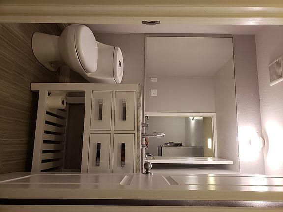 5th image of 1650 S Campus Ave APT 3