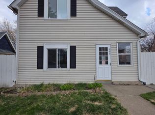 891 Geranium Ave E, Saint Paul, MN 55106