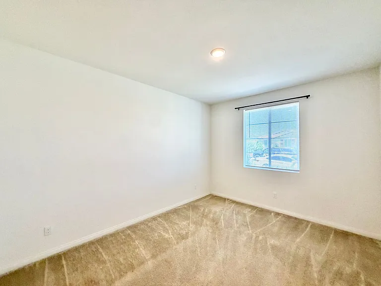32463 McKiernan Ln — Photo 10
