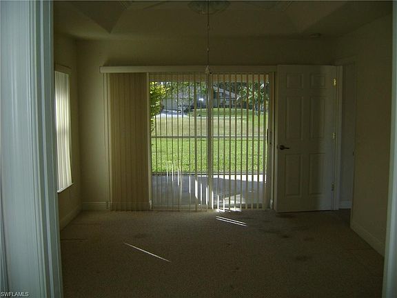 5th image of 224 SE 14th Ter