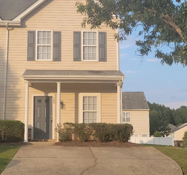 144 Winslow Ln #144