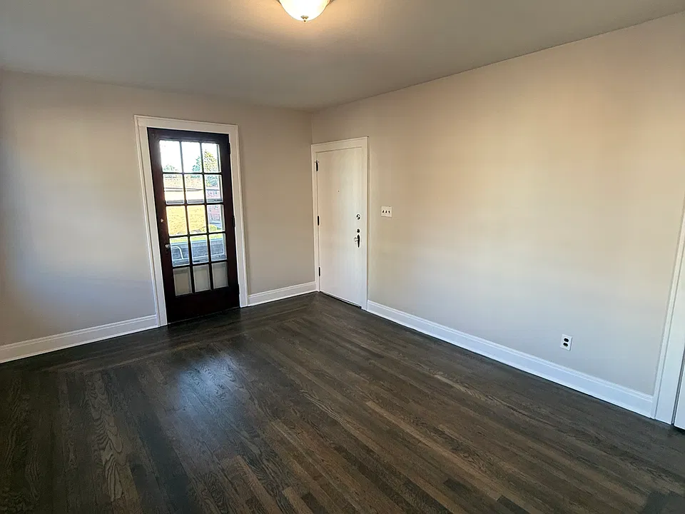 1515 W North Bend Rd #4