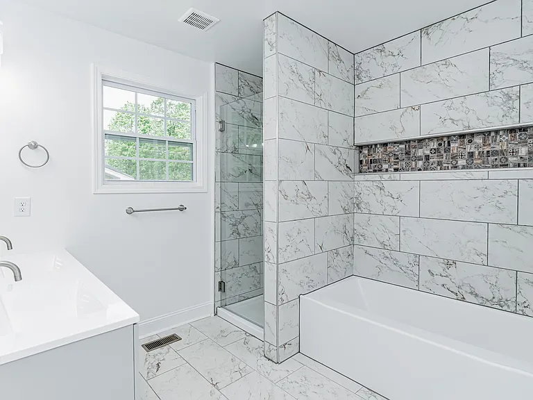 115 Sterling St — Photo 14