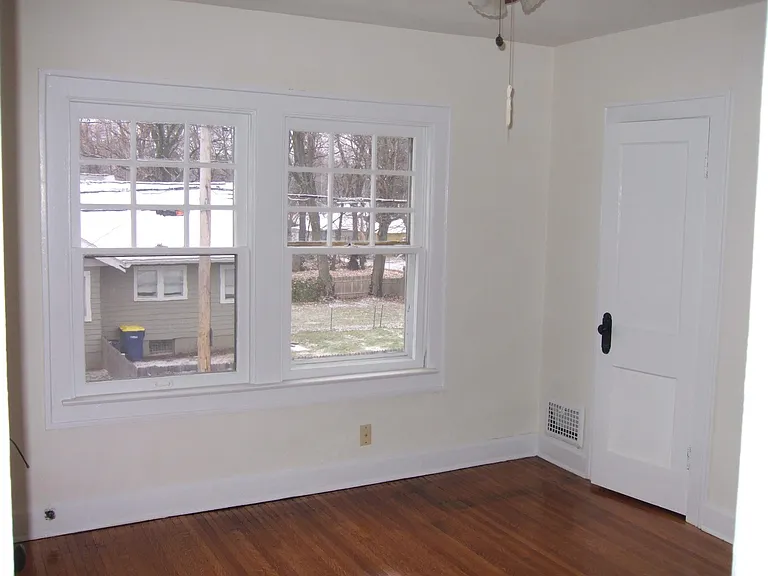 4852 Carrollton Ave — Photo 12