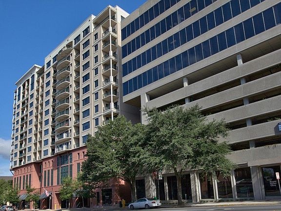 3rd image of 121 N Monroe St APT 1009