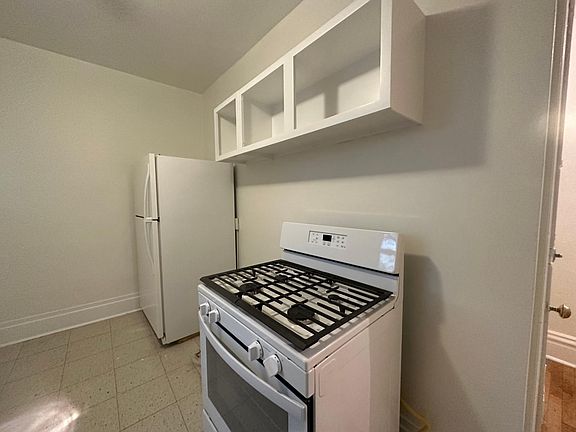 5th image of 60 Union Ave NE #2S