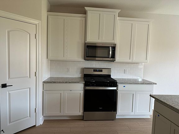 3rd image of 1418 Butler Ave
