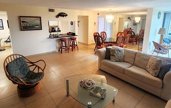 5th image of 500 Egret Cir APT 8410