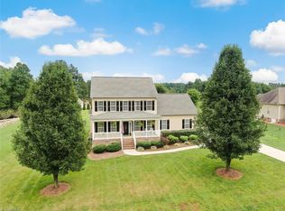 185 Winsome Laurel Ln, Reidsville, NC 27320