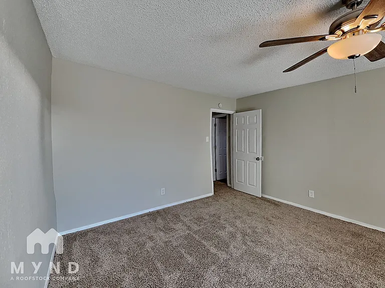 3252 63rd St — Photo 12