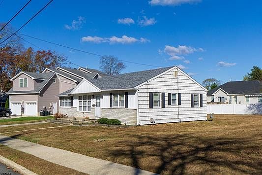 1st image of 318 W Jefferson Ave