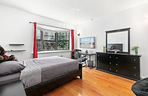 1st image of 267 W 122nd St #1A