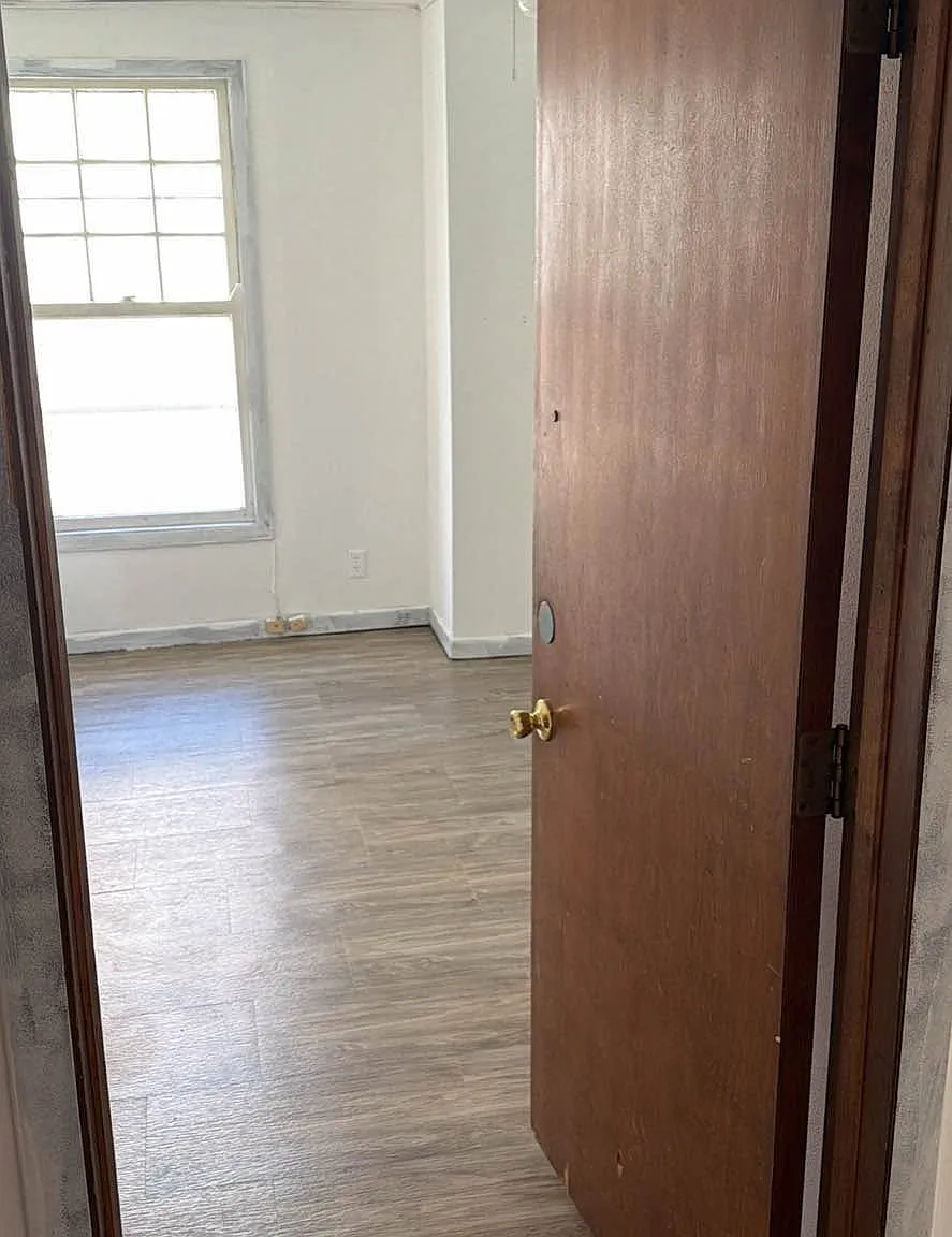 438 N Frances St — Photo 4