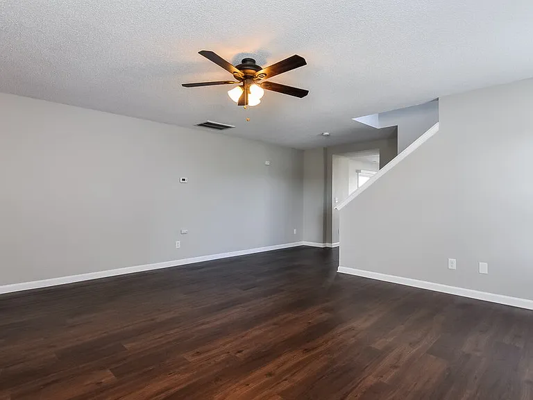 1101 Tellis Dr — Photo 5