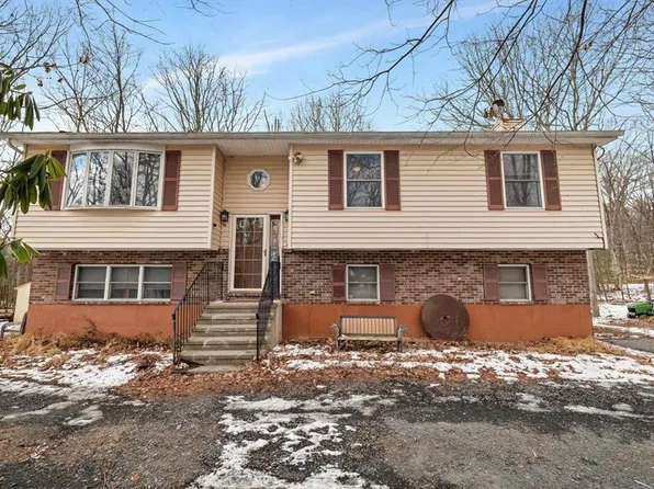 749 Dotters Corner Rd, Kunkletown, PA 18058