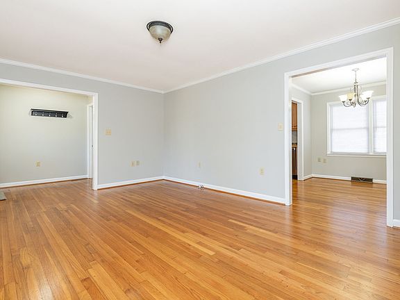 4th image of 1511 Anthony Dr