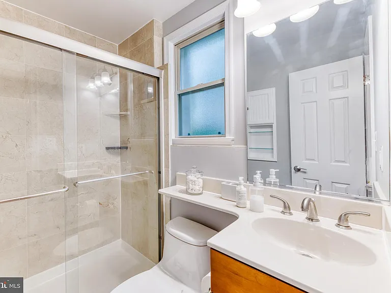 1363 K St SE #202 — Photo 18