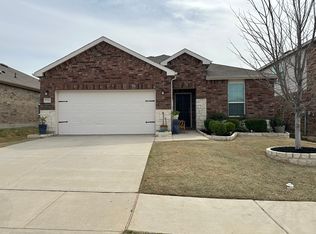 1736 Trace Dr, Aubrey, TX 76227