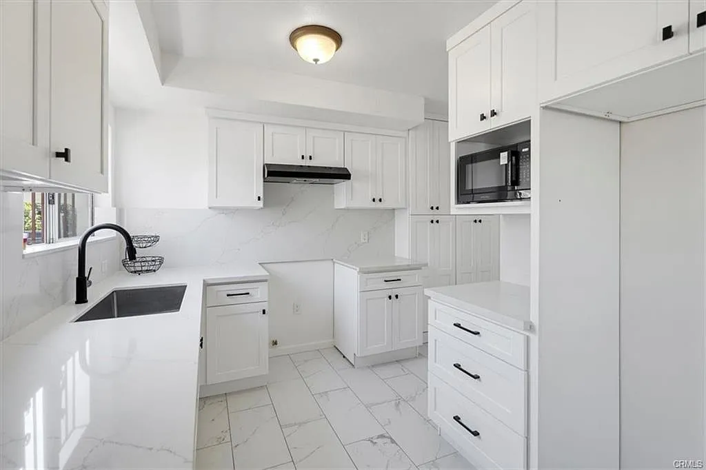3 bed, 1519 sqft, $3,795 — Photo 4