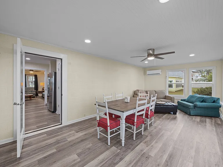 204 Hickory St — Photo 13