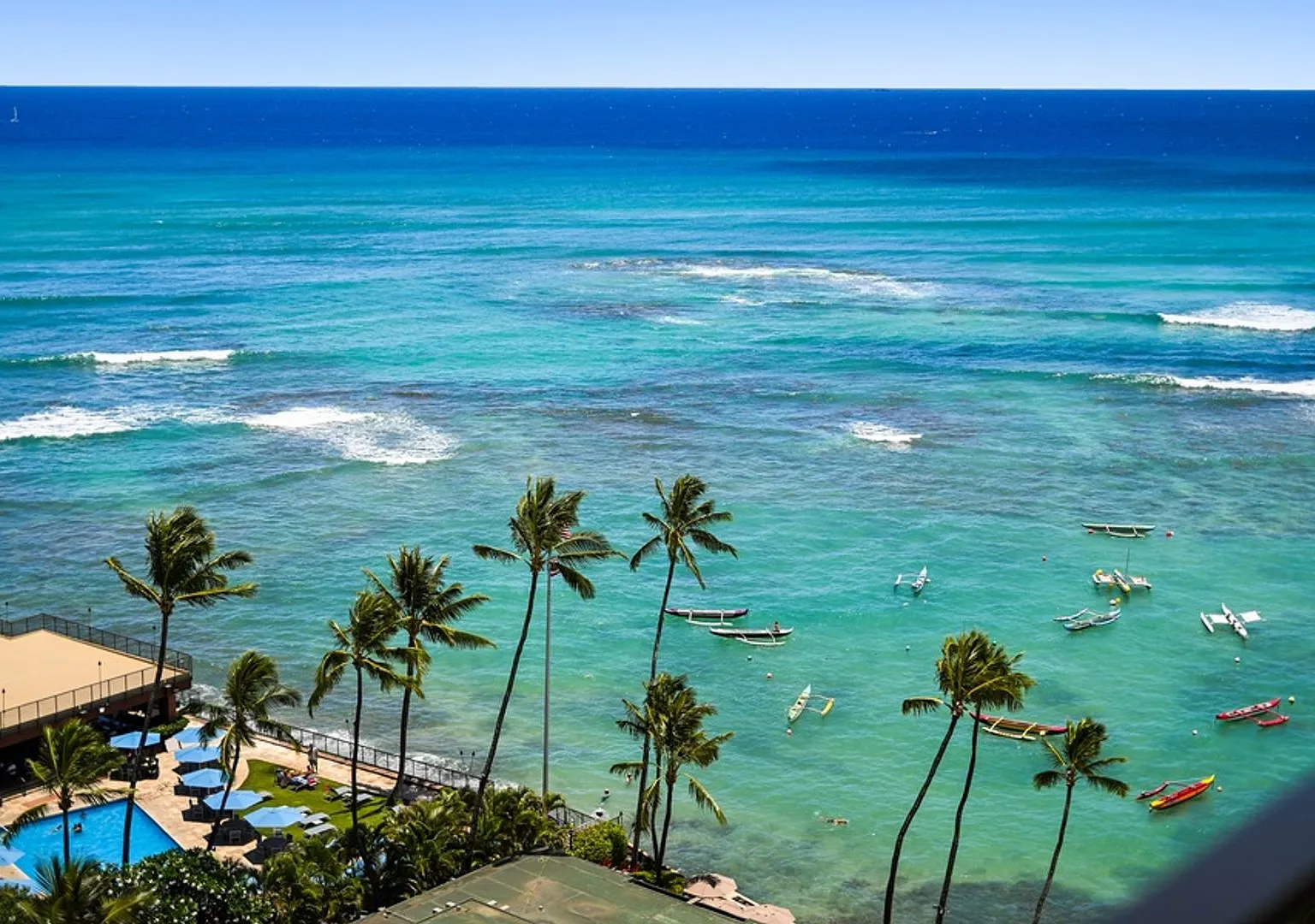 Kaimana Shores Getaway: Gold Coast Condo w/ Diamond Head & Ocean Views — Photo 3