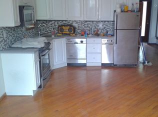 2569 37th St, Astoria, NY 11103
