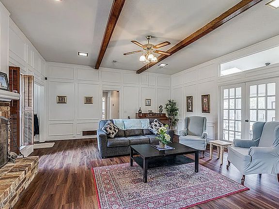 2nd image of 2212 Teakwood Ln