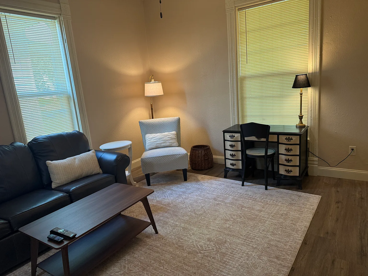 1 bed, 800 sqft, $1,600 — Photo 3