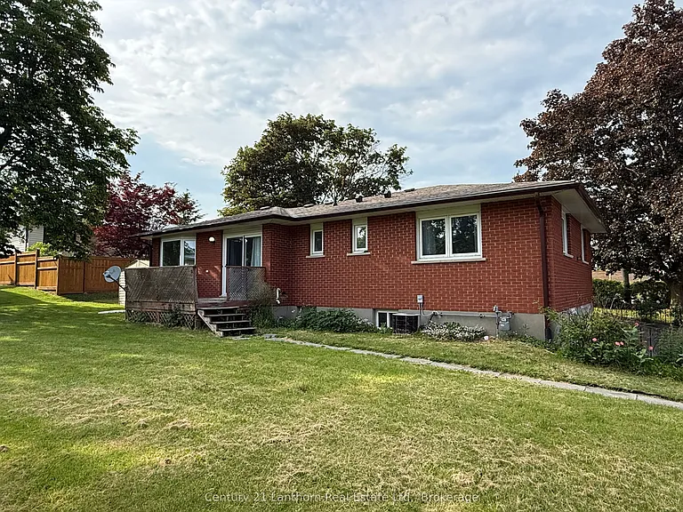 2 Argyle Cres — Photo 22