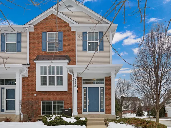 3210 Neubauer Cir, Lindenhurst, IL 60046