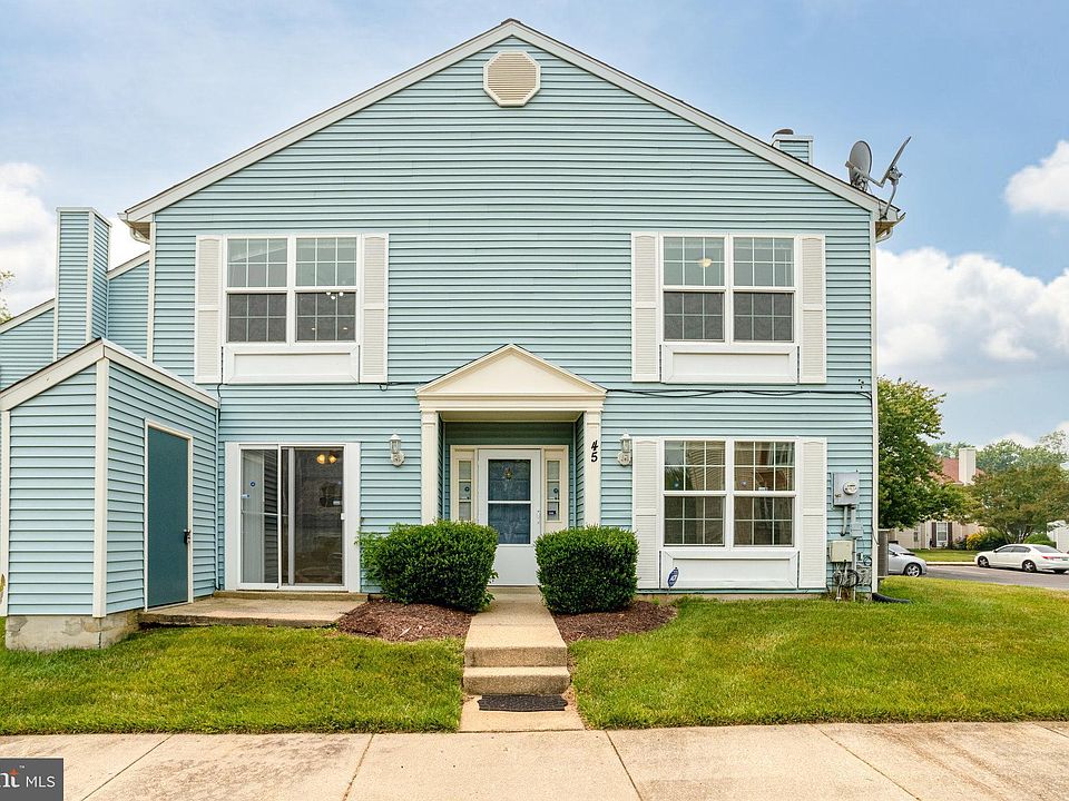 1st image of 45 Barberry Ct Unit 37-5