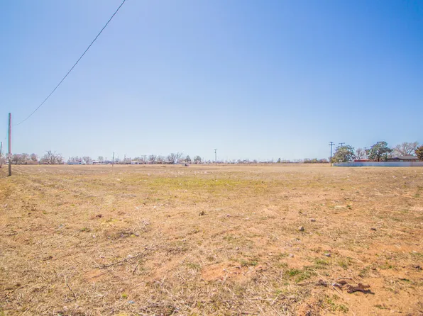 1508 E 74th St, Lubbock, TX 79404