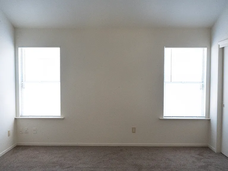 7010 N Thorne Ave #102 — Photo 14