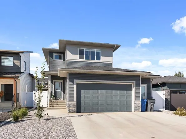203 E Hamptons Cres SE, Medicine Hat, AB T1B 0P4