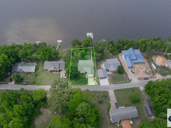 495 Shore Dr, Big Sandy, TN 38221