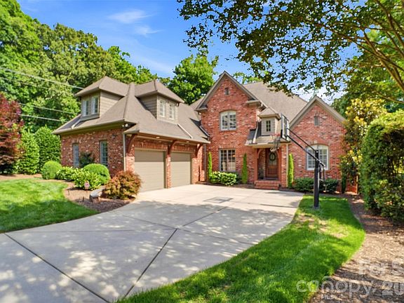 2nd image of 1405 Elmsford Ln