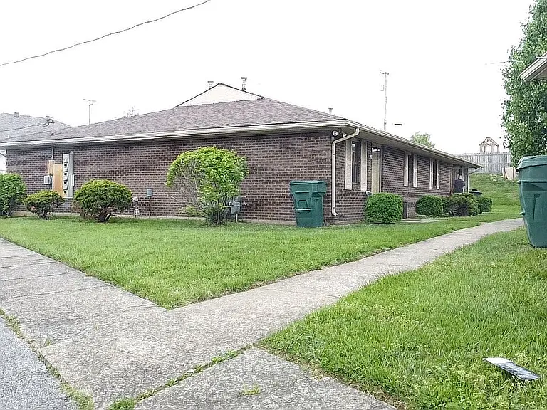 922 Pepper Tree Ln #A — Photo 19