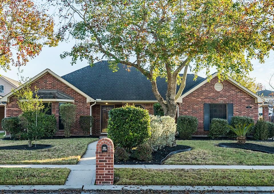 1st image of 308 Primrose Ln