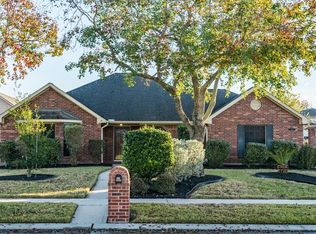 308 Primrose Ln, League City, TX 77573