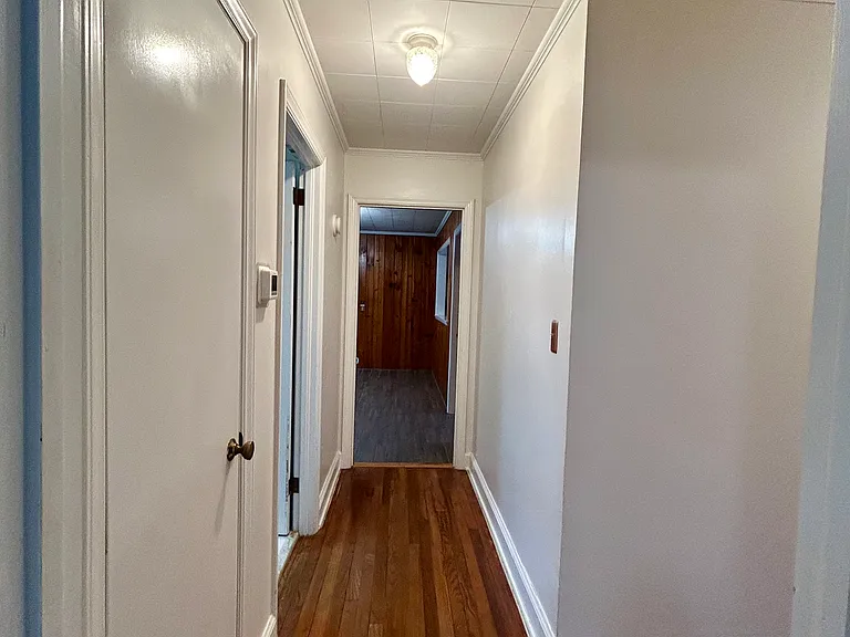 269 W Durham St — Photo 15