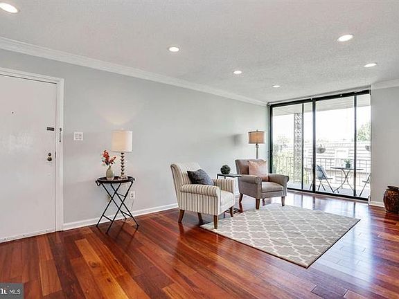4th image of 3113 Patrick Henry Dr APT 522