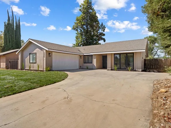 2626 E Saint Johns Parkway, Visalia, CA 93292