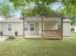 1119 S Park Ave, Aurora, MO 65605