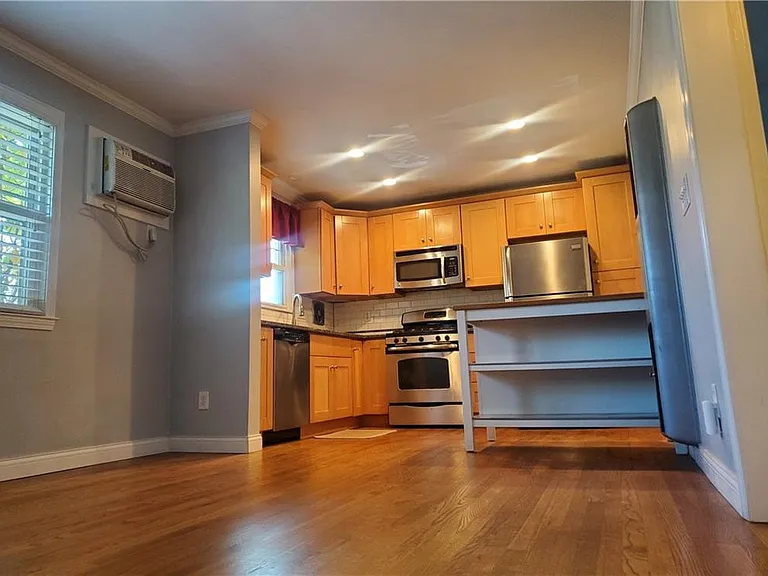 1042 Saint Charles Ave NE #6 — Photo 6