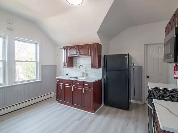 2nd image of 221 Silver Ave Floor 3