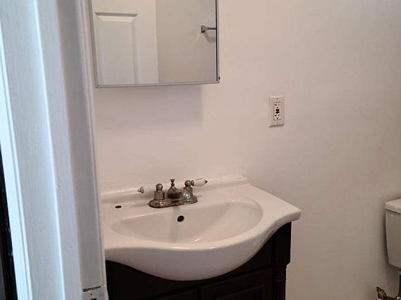 5th image of 846 E 87th St #87846B