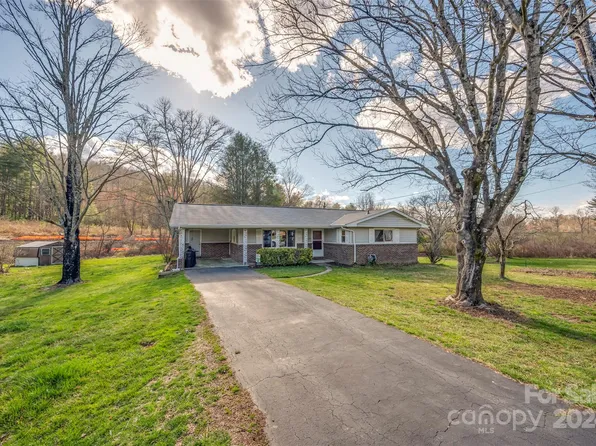 204 Jeff St, Hendersonville, NC 28739