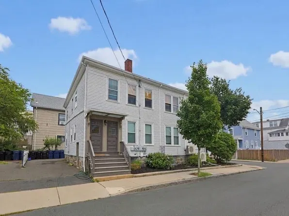 20 Hancock St APT 3, Salem, MA 01970