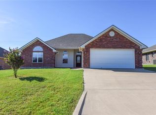 614 Bluebonnet St, Stephenville, TX 76401